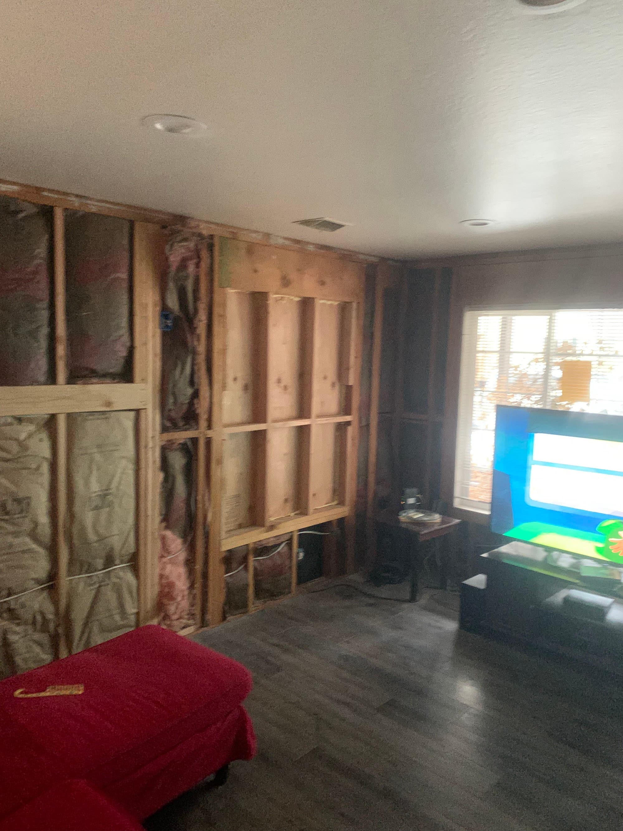 Identifying load-bearing walls in residential construction — framing and structural supports